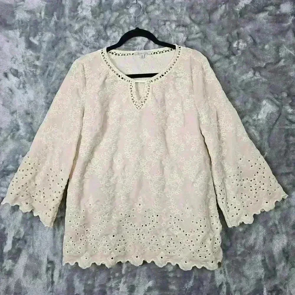 John Mark Top Womens M Cream Eyelet Lace Velvet Soft Cozy Casual Classic